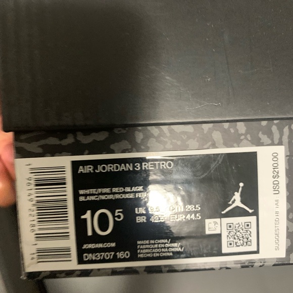 Authentic Jordan 3 Fire reds - Picture 6 of 7